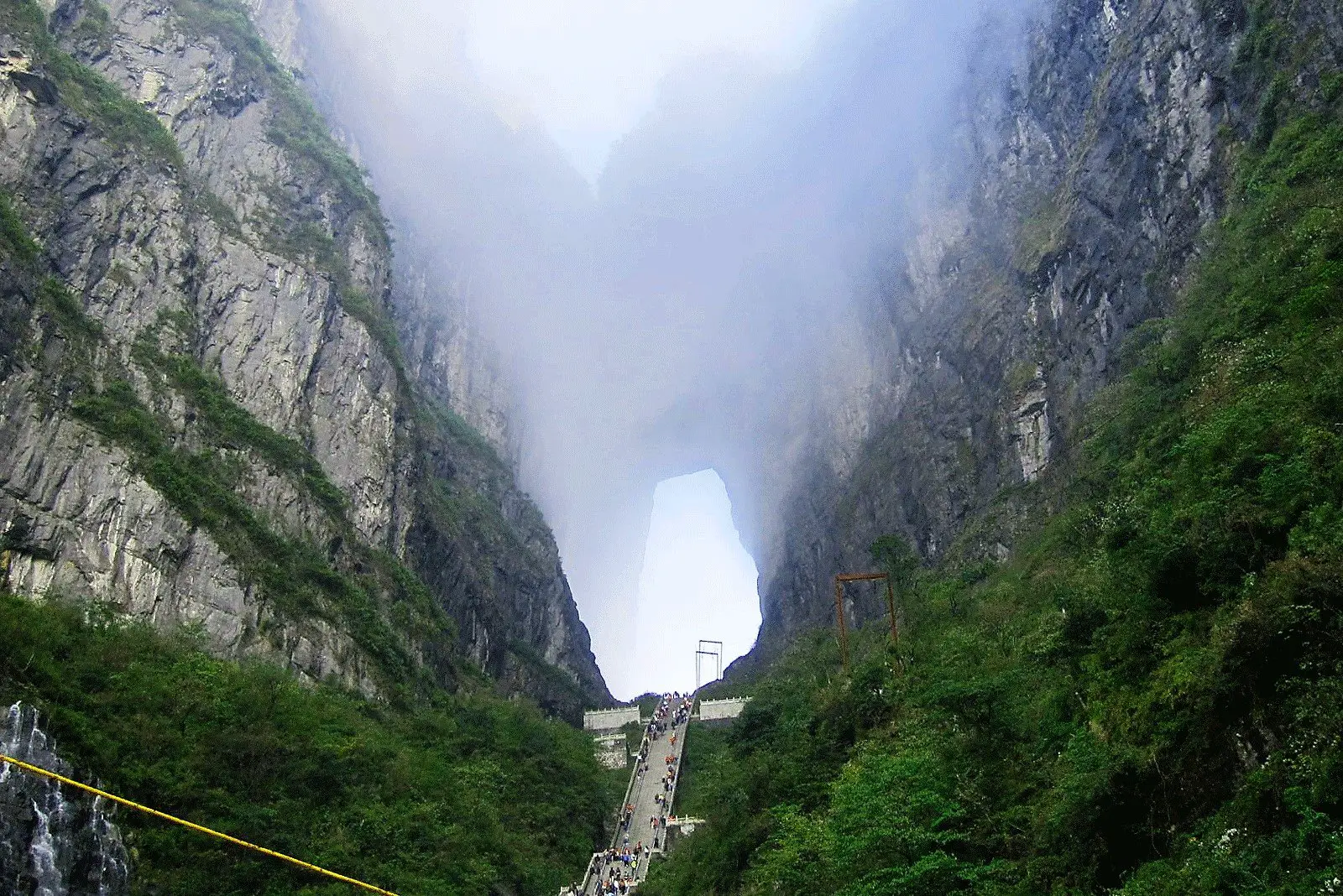 A Majestic Archway to the Wonders of Tianmen Mountain- Heaven's Gate ...